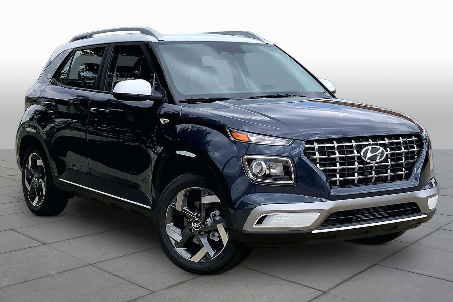 New 2026 Hyundai Venue SEL FWD image 2