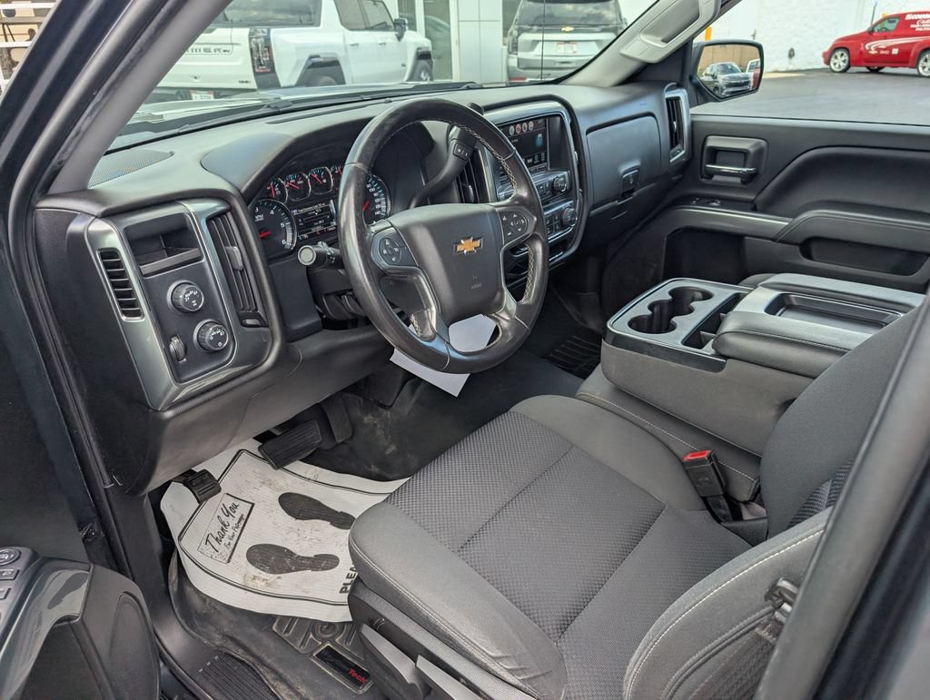 Used 2018 Chevrolet Silverado 1500 LT AWD/4WD image 11