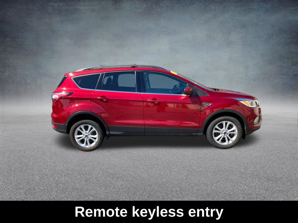 Used 2018 Ford Escape SE w/ SE Sync 3 Package AWD/4WD image 9