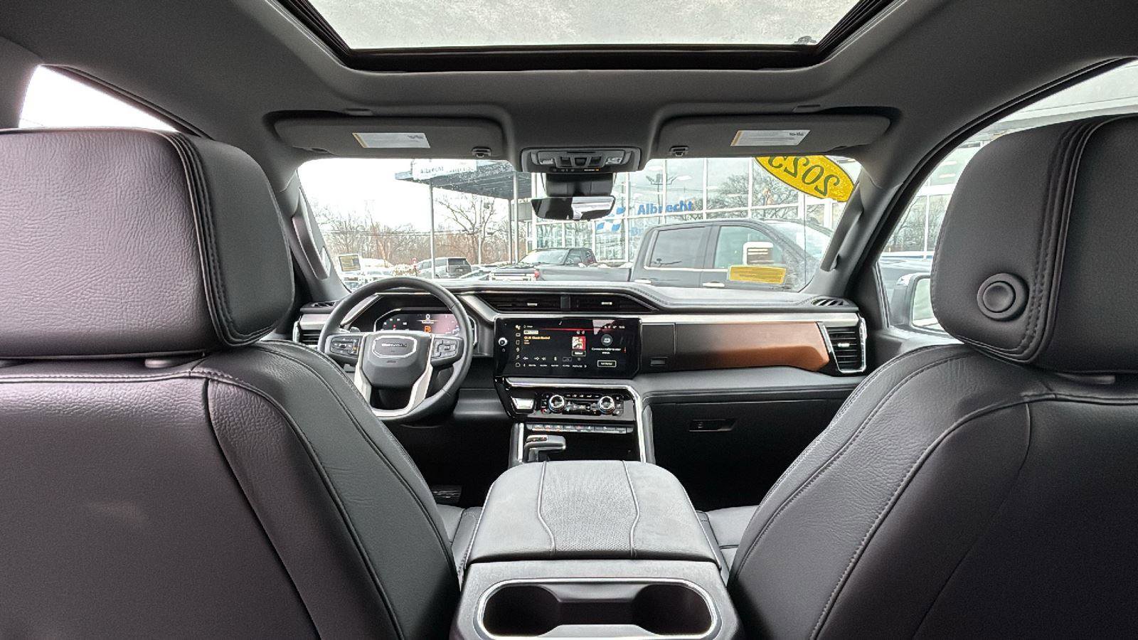 New 2025 GMC Sierra 1500 Denali w/ Denali Reserve Package image 25