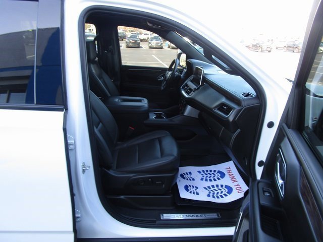 Certified 2023 Chevrolet Suburban Z71 w/ Luxury Package image 3