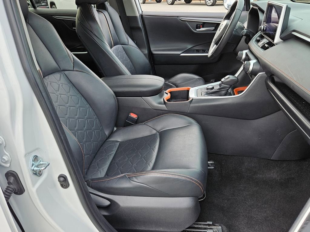 Used 2024 Toyota RAV4 Adventure image 15