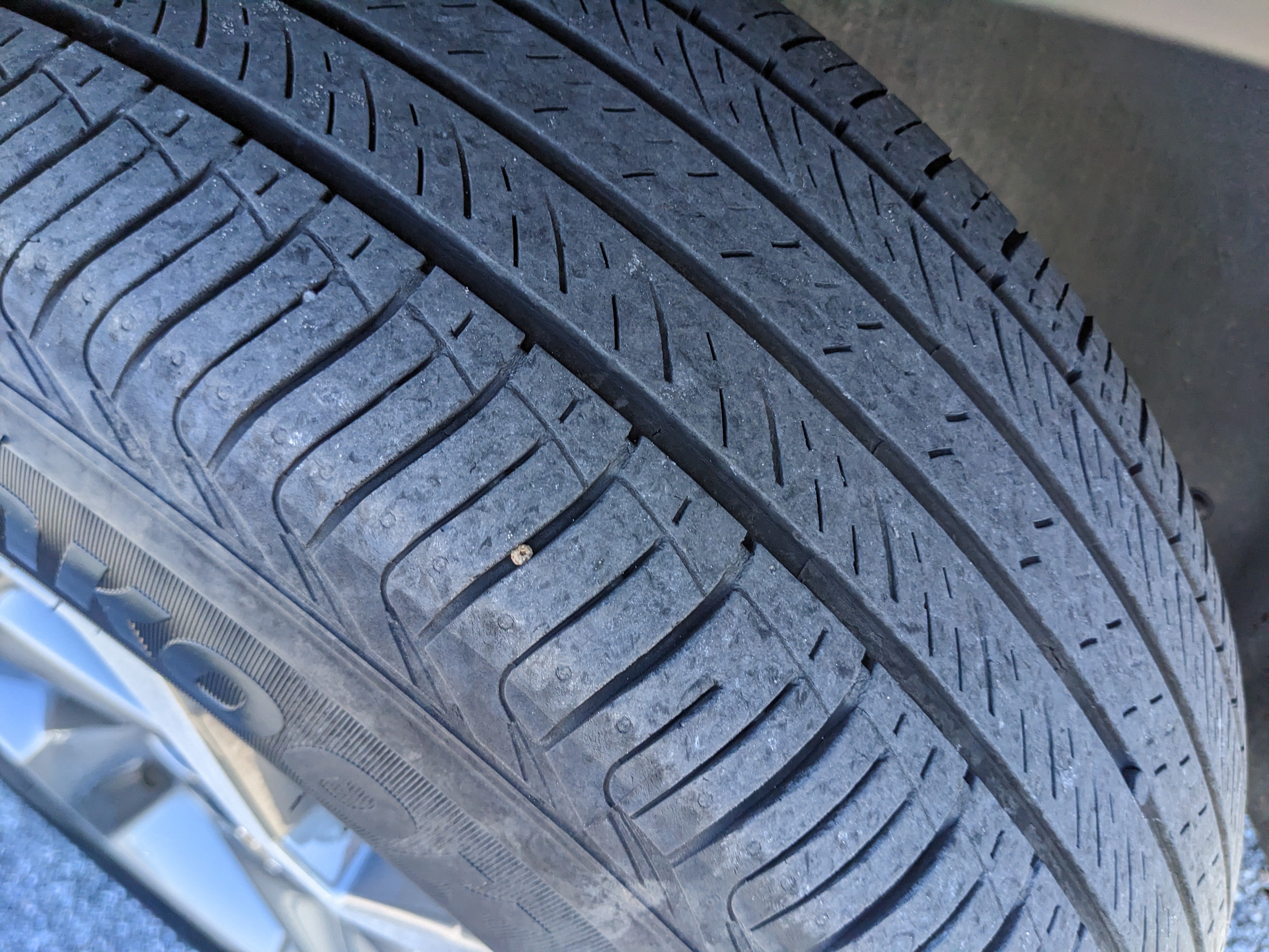 Used 2025 Chevrolet Trax LT FWD image 41