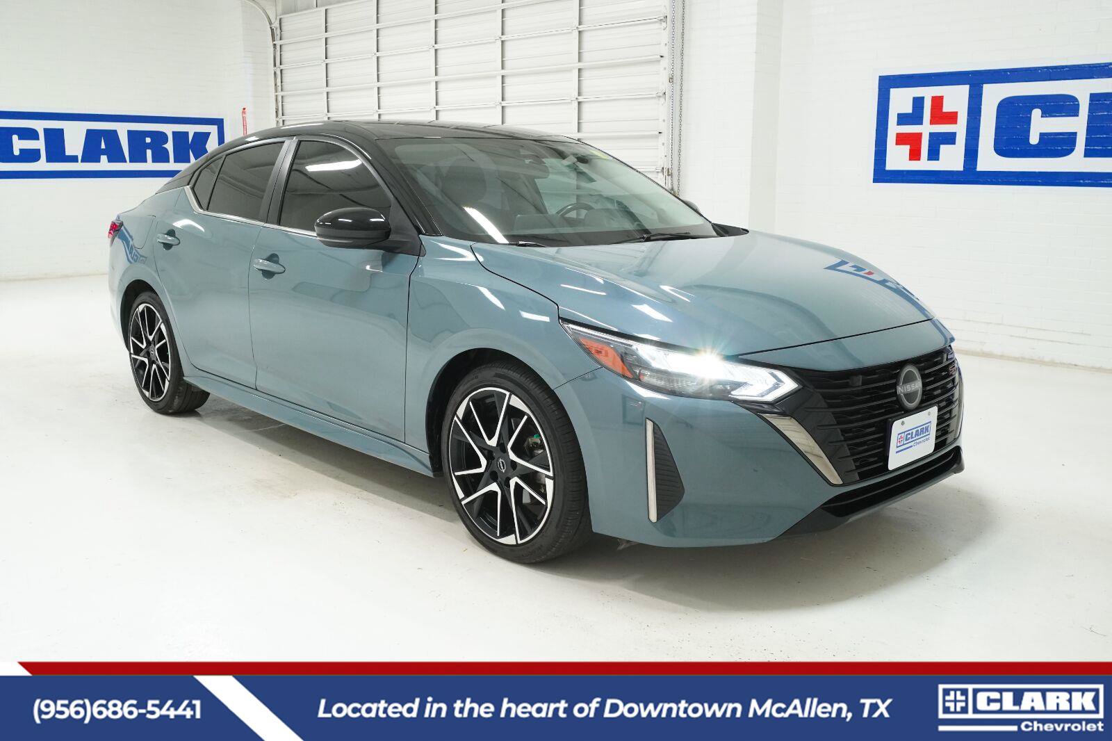 Used 2024 Nissan Sentra SR FWD image 3
