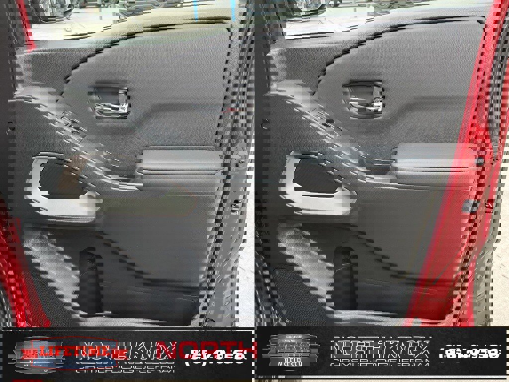 Used 2024 Nissan Frontier SV w/ Technology Package image 21