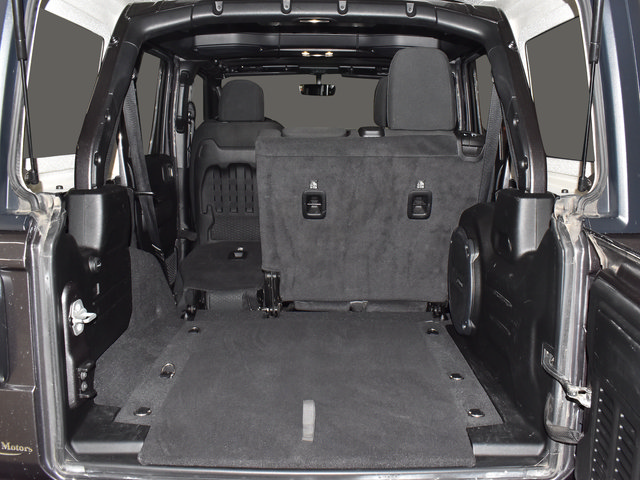 Used 2021 Jeep Wrangler Unlimited Rubicon w/ Uconnect 4C Nav & Sound Group AWD/4WD image 10