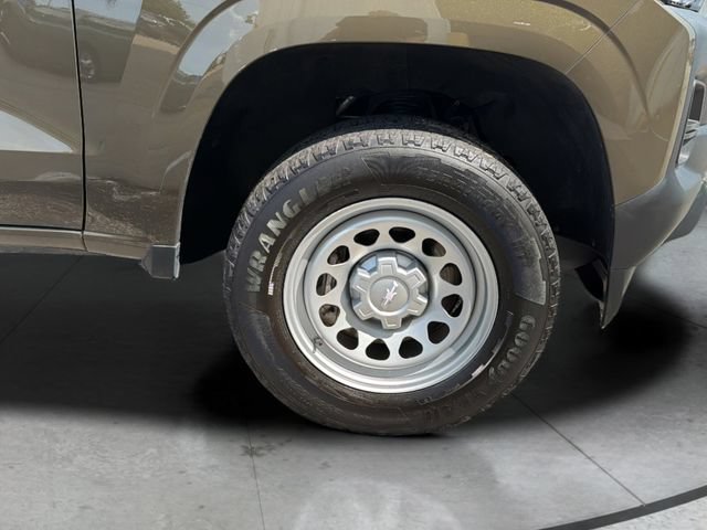 Used 2023 Chevrolet Colorado W/T RWD image 30