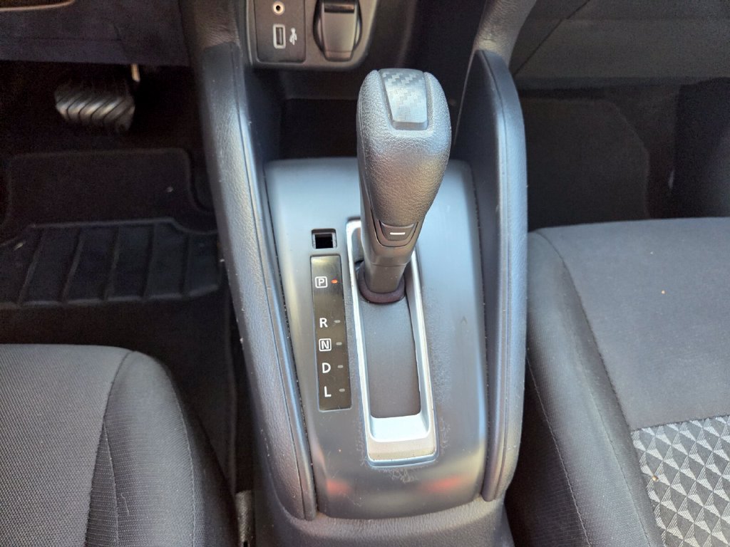 Used 2022 Nissan Versa S w/ Electronics Package FWD image 18