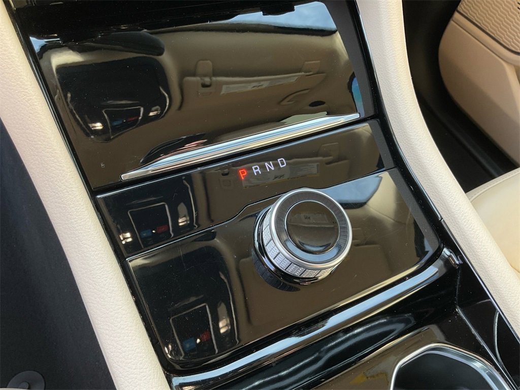 Used 2022 Jeep Grand Cherokee Limited image 38