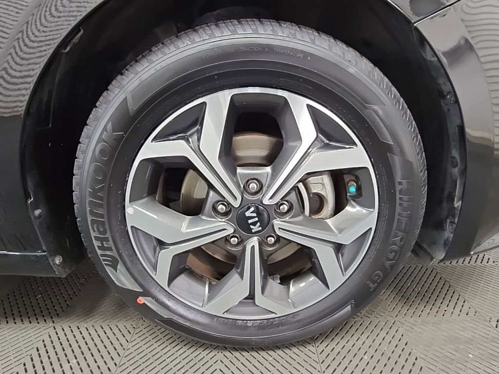 Used 2019 Kia Forte LXS image 41