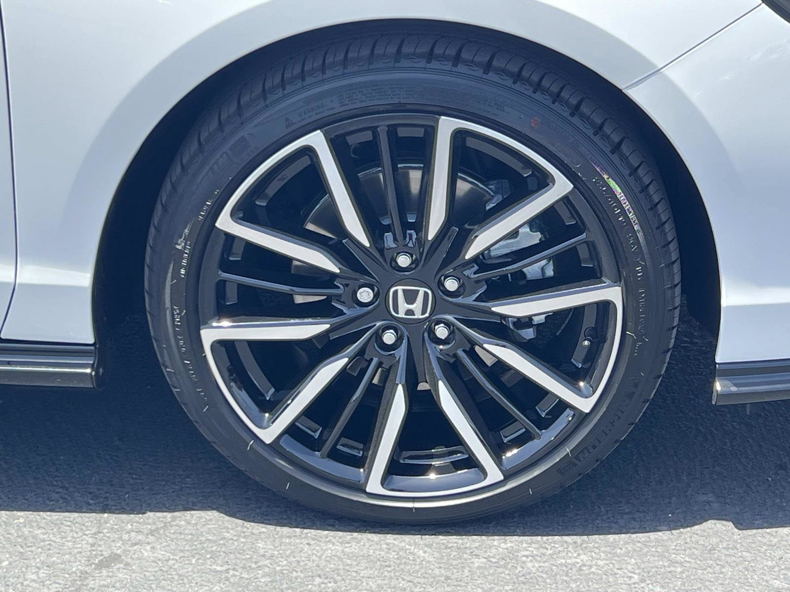 Certified 2025 Honda Accord Touring image 30