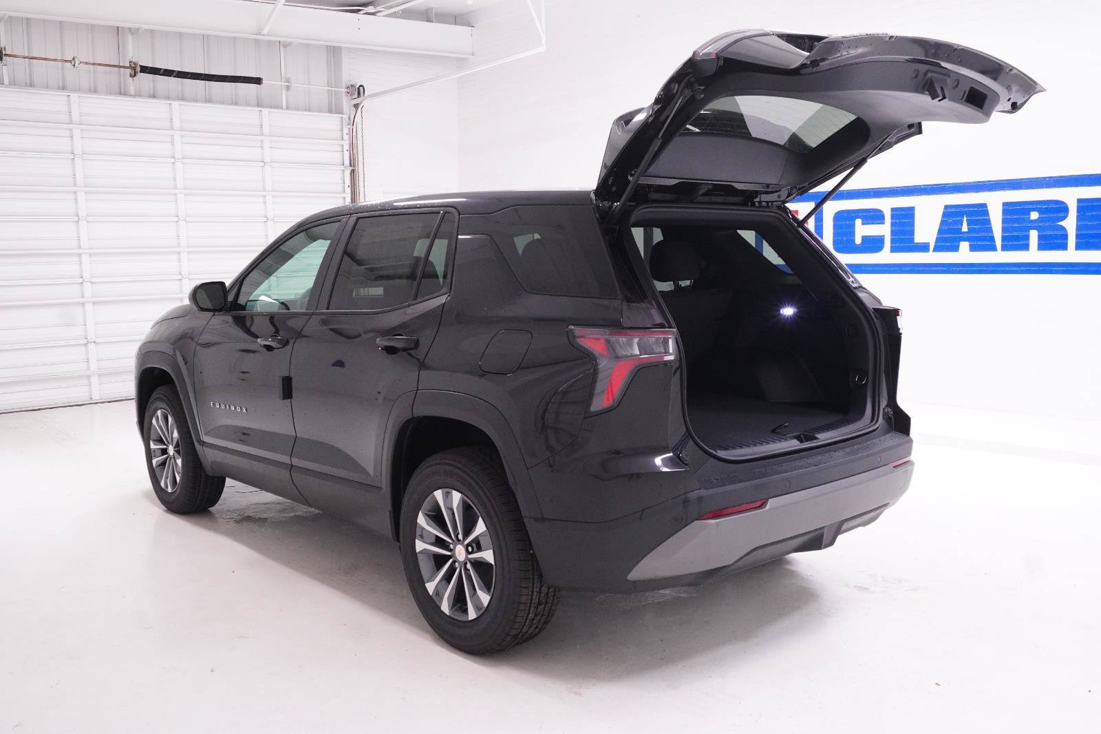 New 2027 Chevrolet Equinox LT FWD image 31