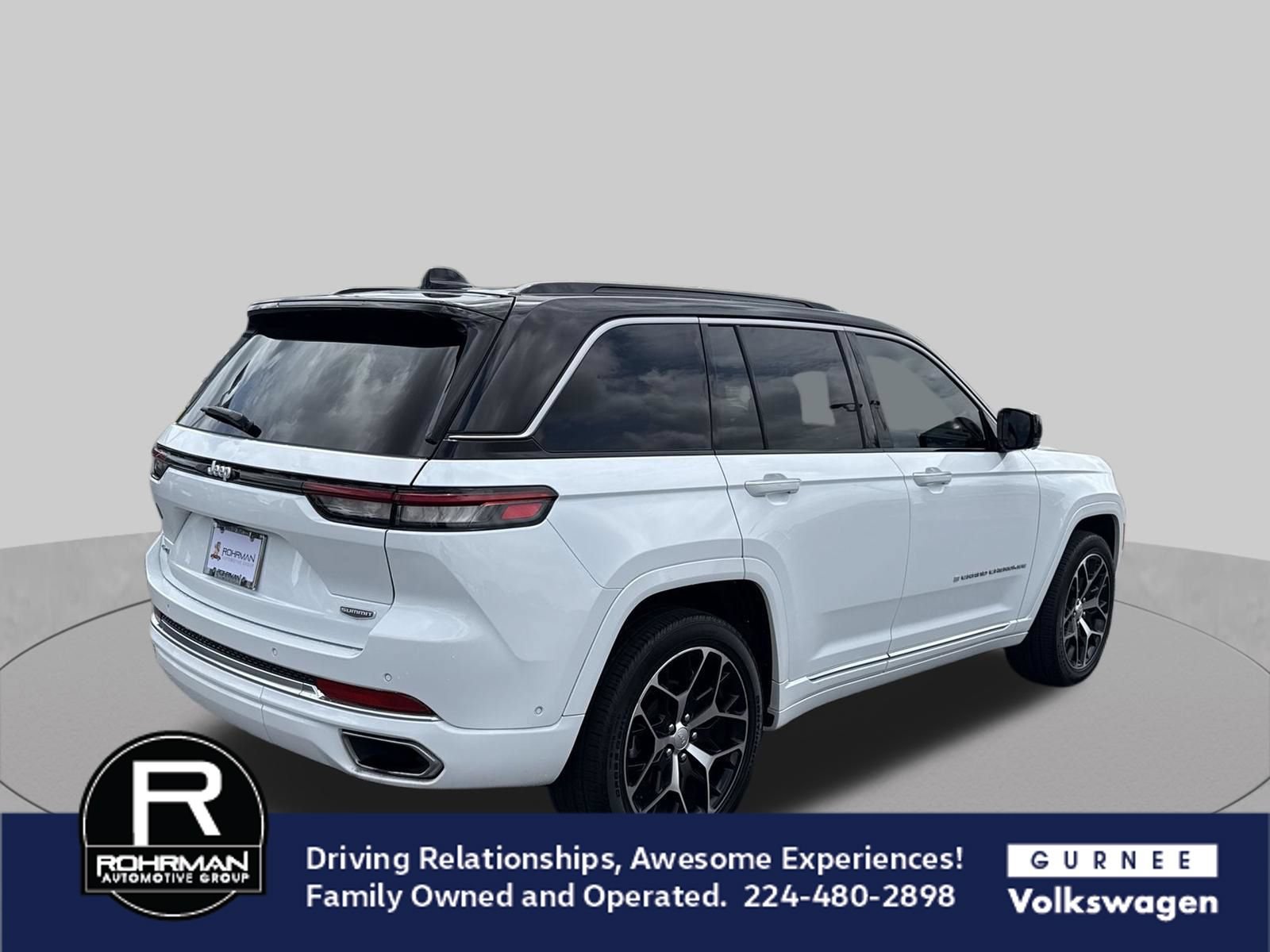 Used 2025 Jeep Grand Cherokee Summit AWD/4WD image 9