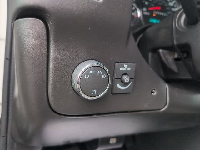 Used 2010 Chevrolet Express 1500 RWD image 15