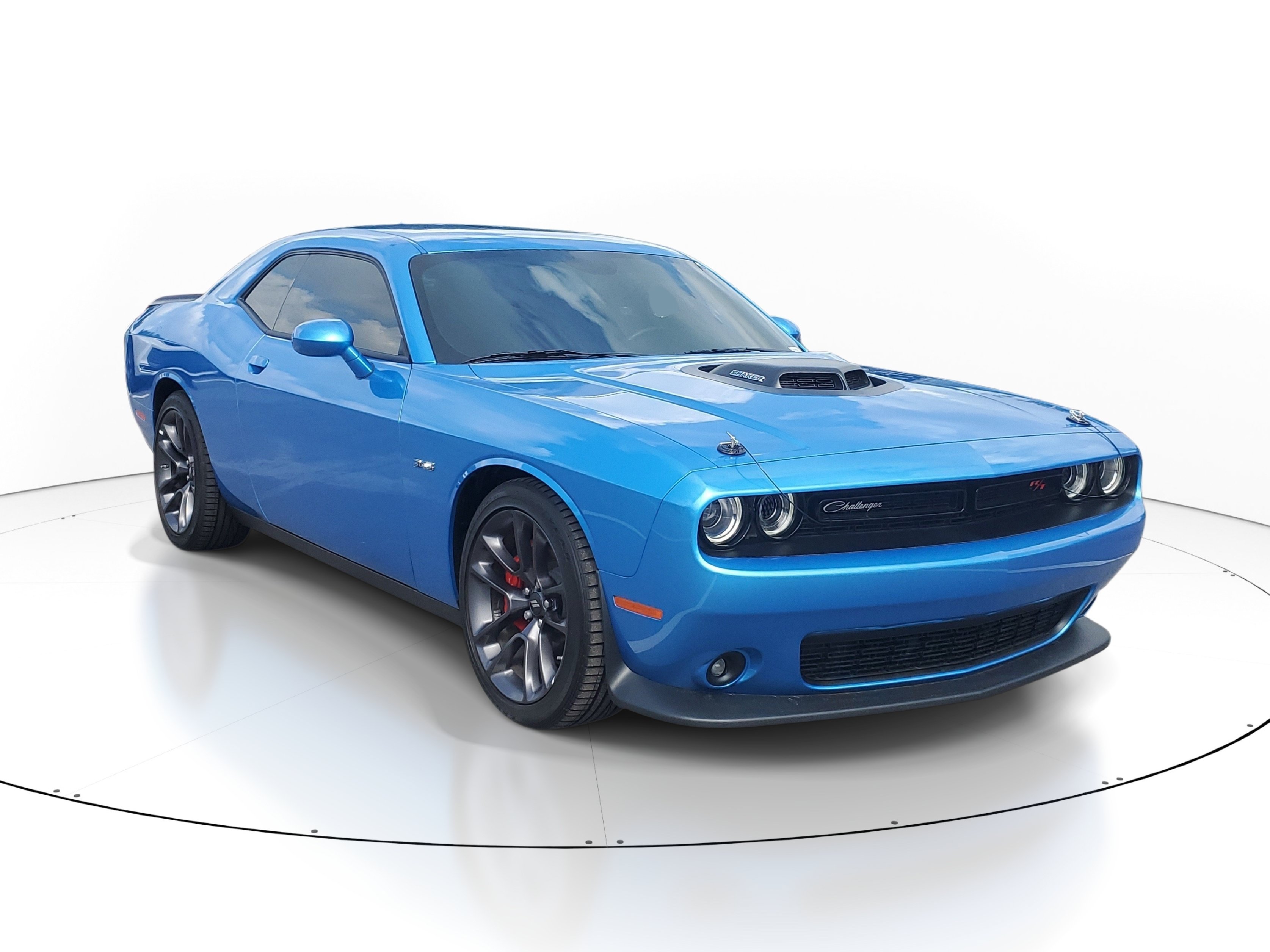 Used 2023 Dodge Challenger R/T w/ Plus Package RWD image 2