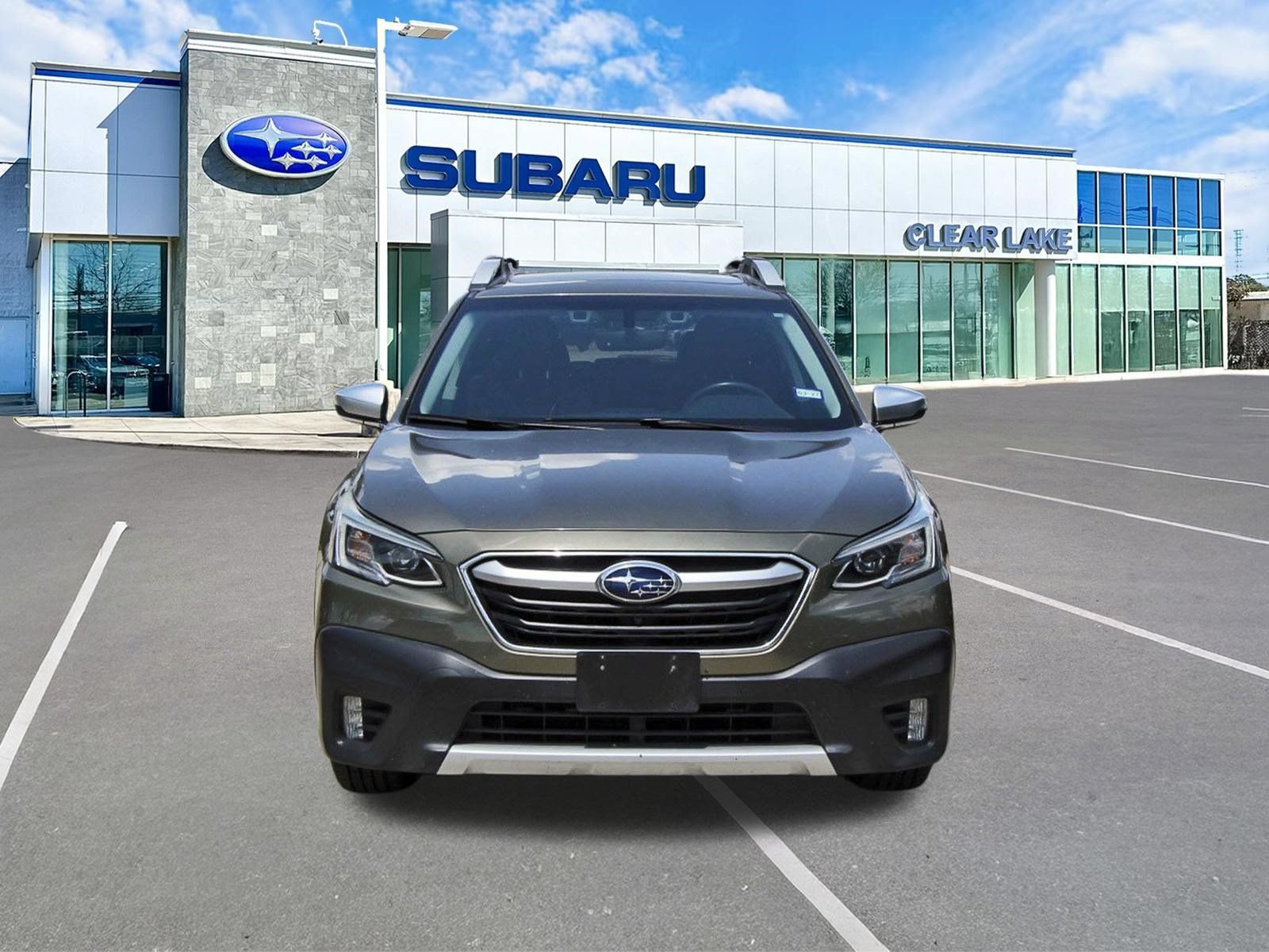 Used 2022 Subaru Outback Touring AWD/4WD image 2
