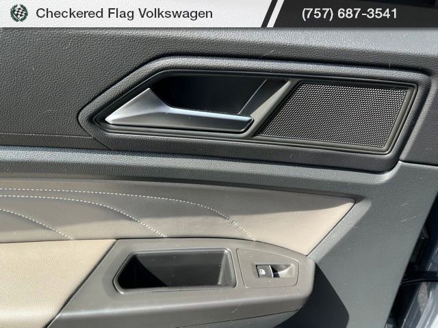 Used 2023 Volkswagen Atlas Cross Sport SE w/ Black Wheel Package image 24