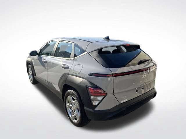 Used 2025 Hyundai Kona SE FWD image 5