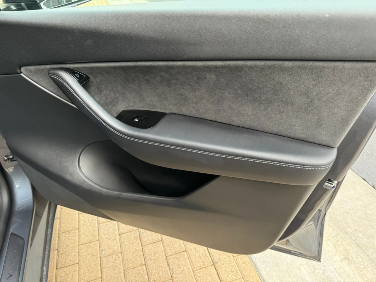 Used 2023 Tesla Model Y Long Range AWD/4WD image 19