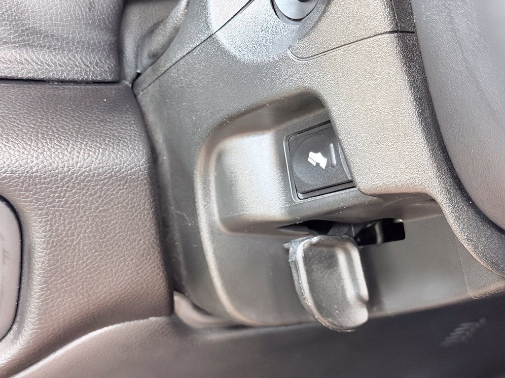 Used 2025 RAM 2500 Big Horn AWD/4WD image 42