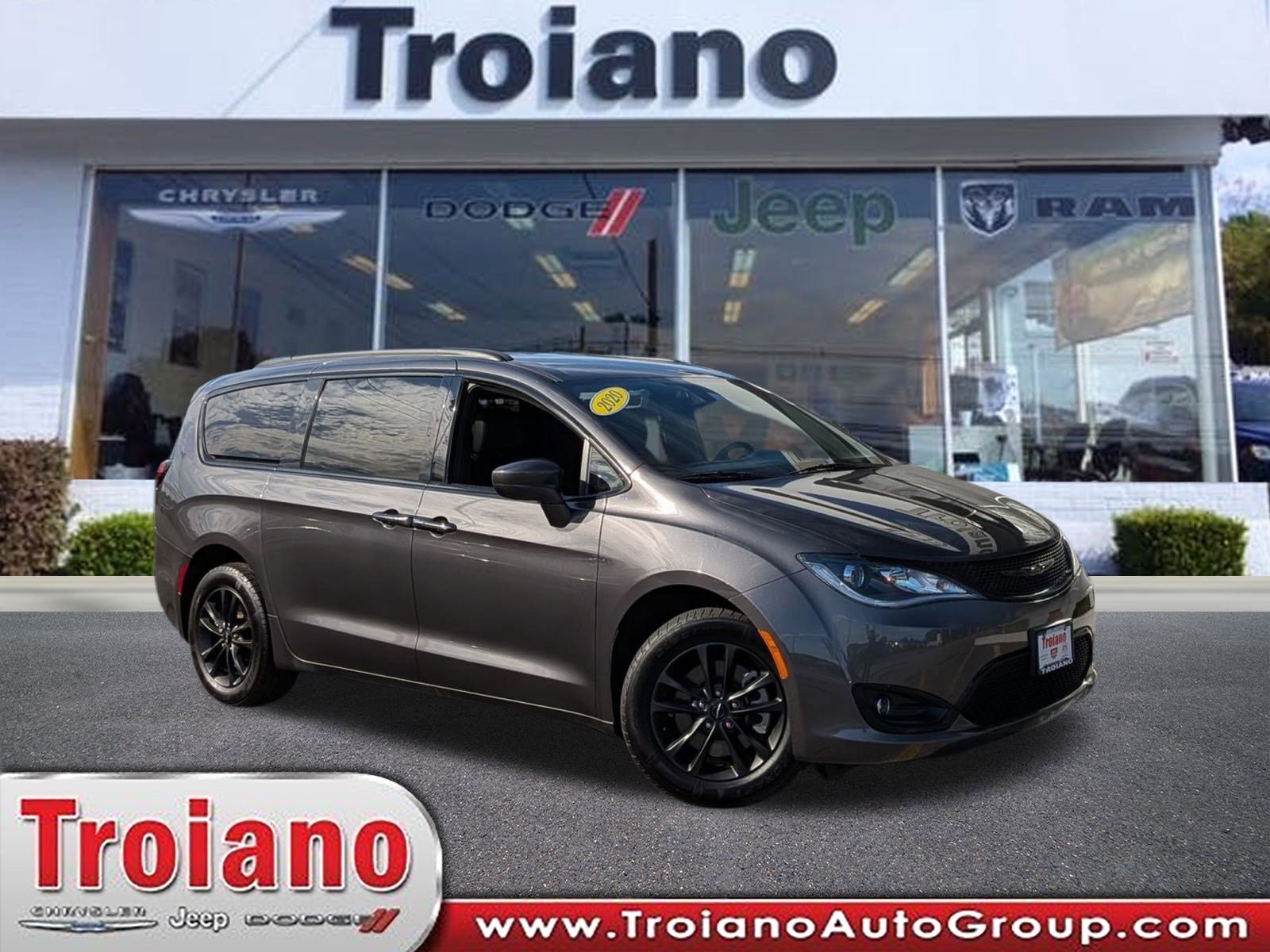 Certified 2020 Chrysler Pacifica Touring-L