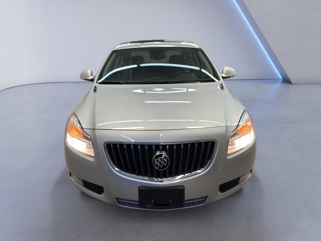 Used 2012 Buick Regal Premium image 2