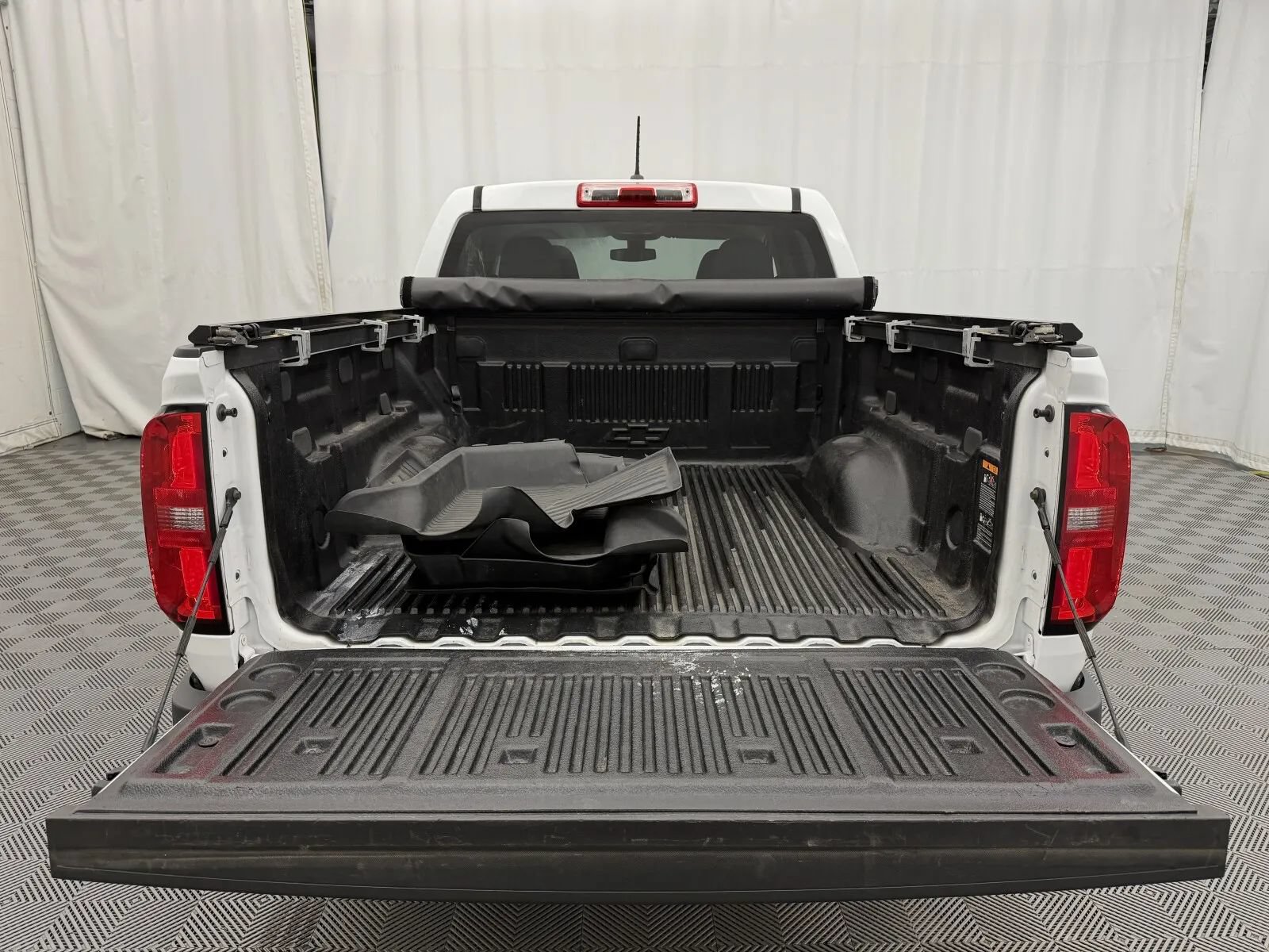 Used 2020 Chevrolet Colorado W/T w/ WT Convenience Package AWD/4WD image 26