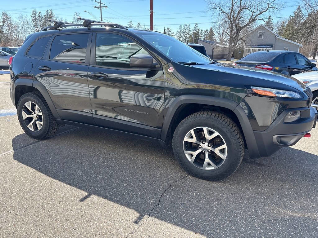 Used 2015 Jeep Cherokee Trailhawk image 5