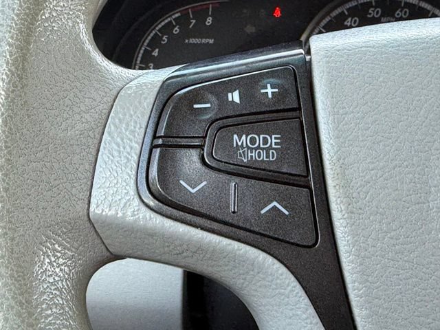 Used 2014 Toyota Sienna LE FWD image 24