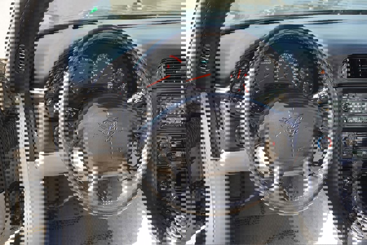 Used 1999 Chevrolet Corvette Convertible w/ Memory Pkg image 23