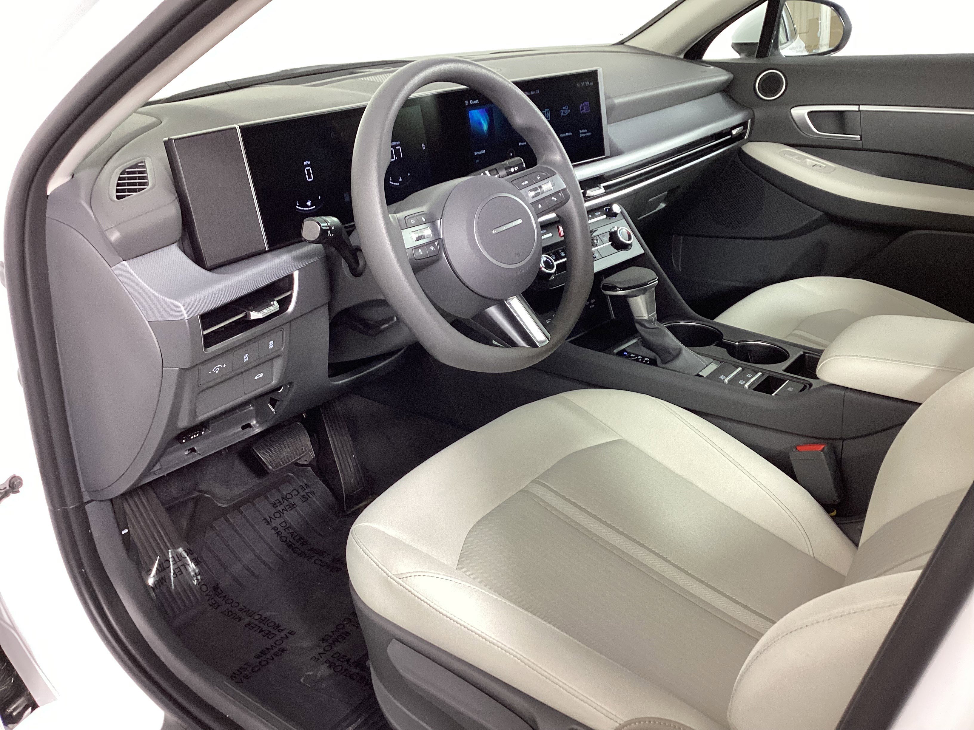 Certified 2025 Hyundai Sonata SE image 31