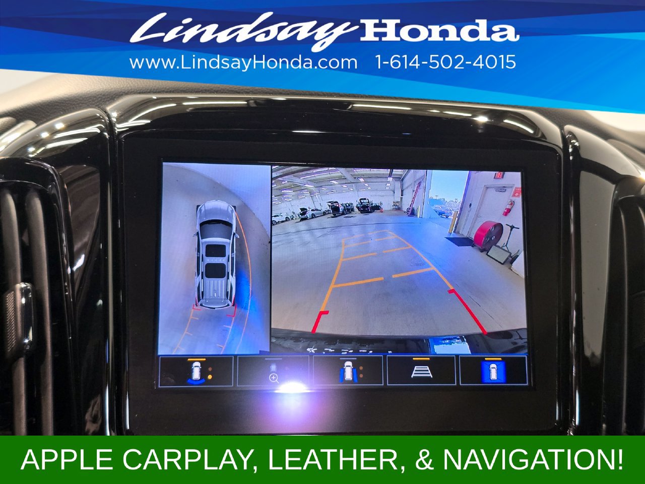 Used 2023 Chevrolet Traverse LT w/ LT Premium Package FWD image 16