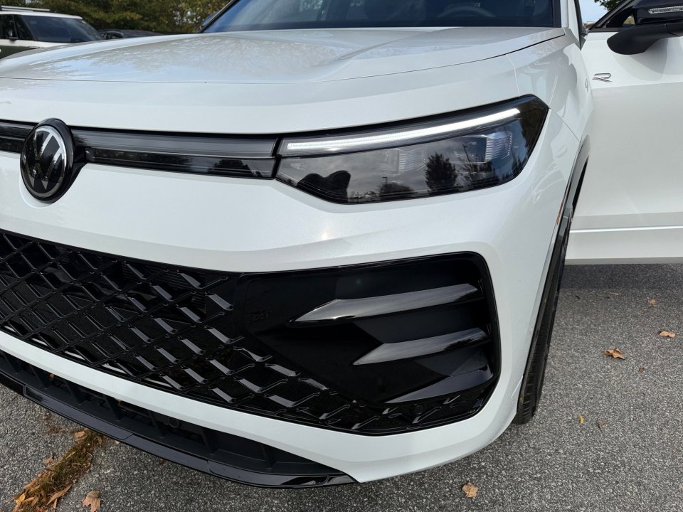 New 2026 Volkswagen Tiguan SE R-Line image 26