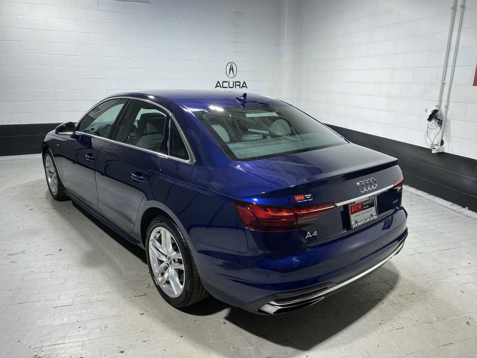 Used 2020 Audi A4 2.0T Premium w/ Convenience Package AWD/4WD image 4