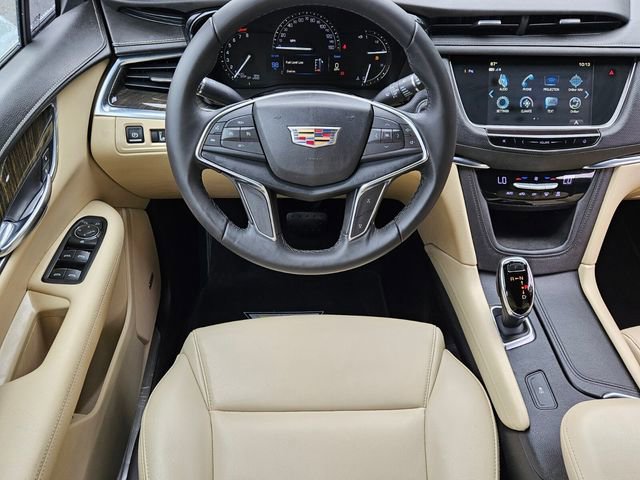Used 2018 Cadillac XT5 FWD image 14