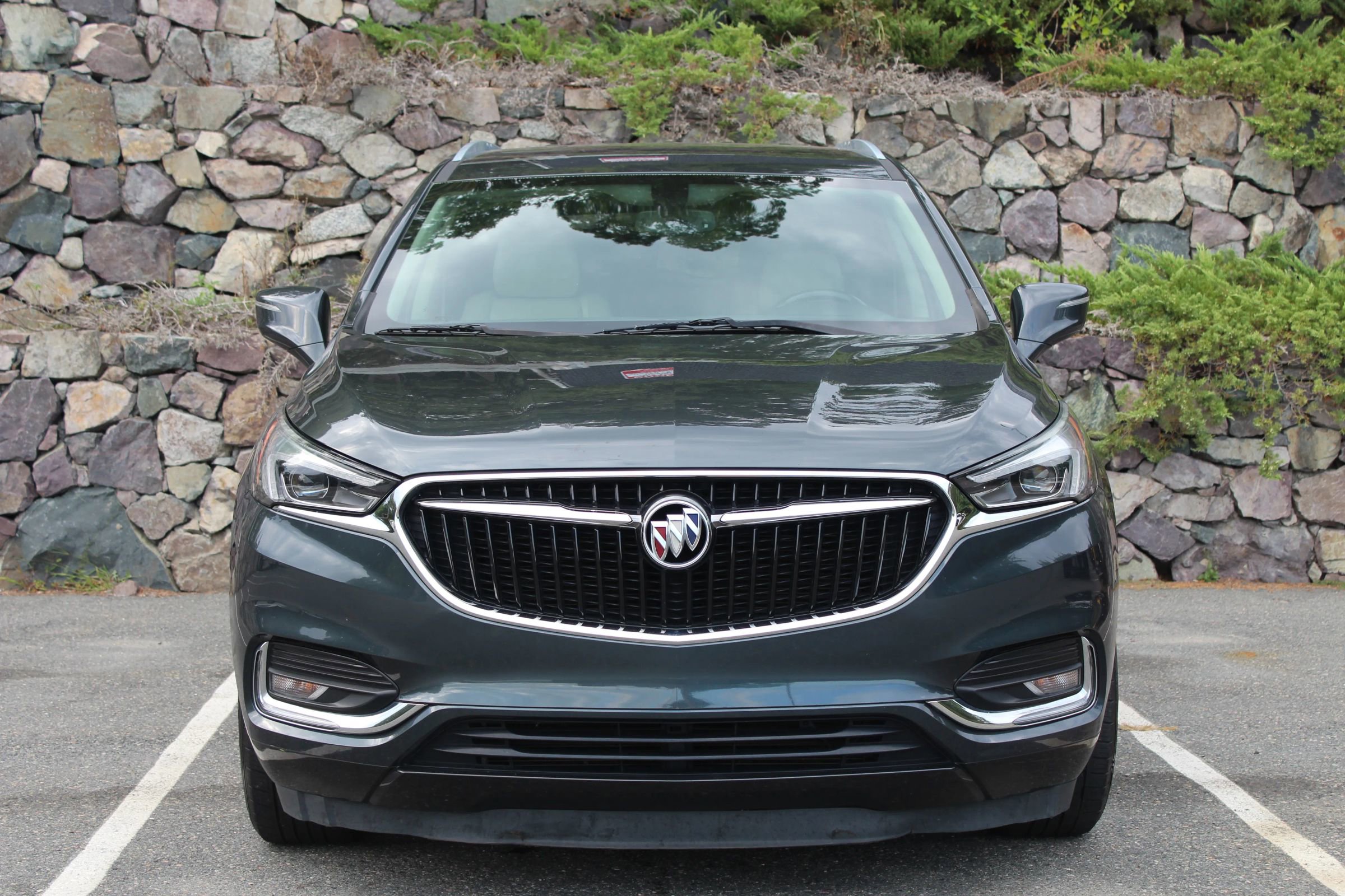 Used 2019 Buick Enclave Essence image 3