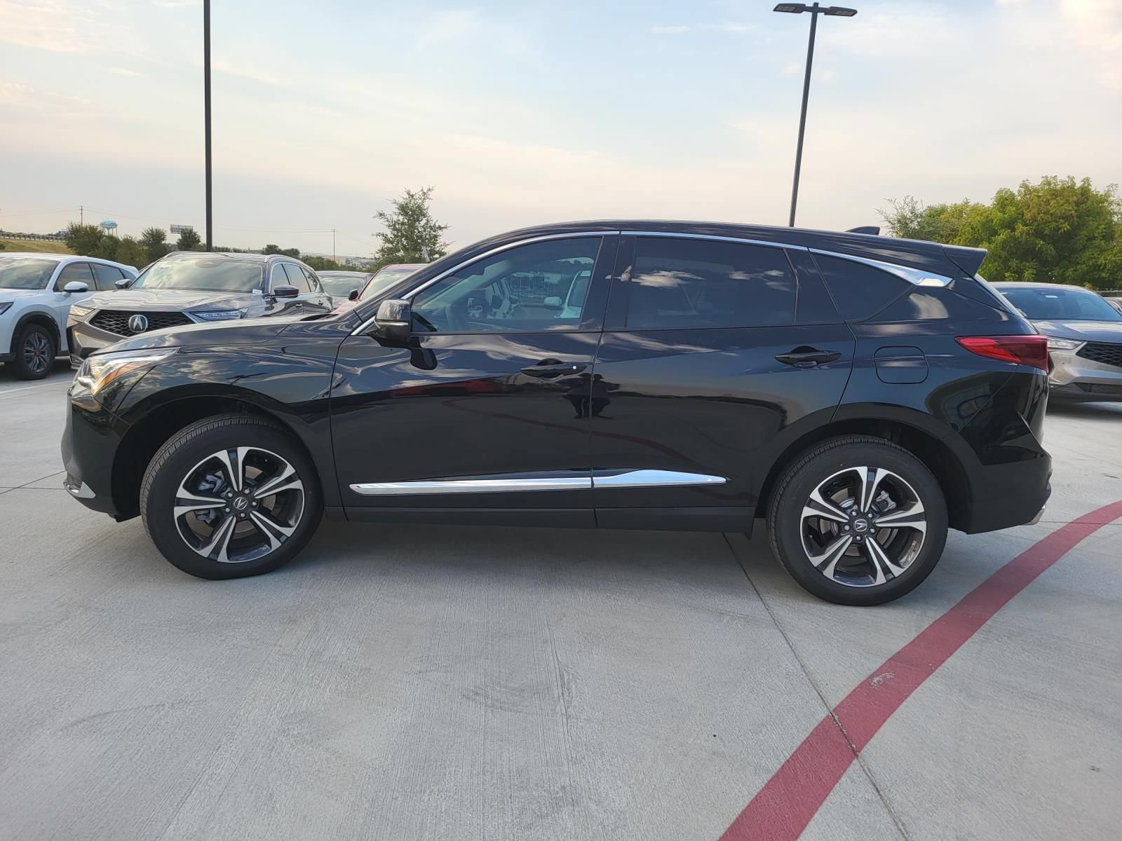 Used 2026 Acura RDX w/ Technology Package AWD/4WD image 3