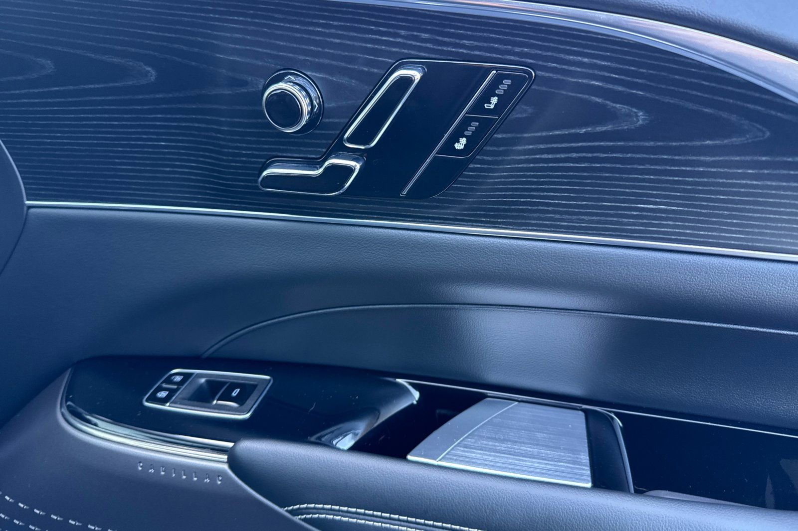 Certified 2024 Cadillac Lyriq Sport RWD image 19