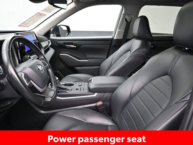 Certified 2023 Toyota Highlander XLE image 14