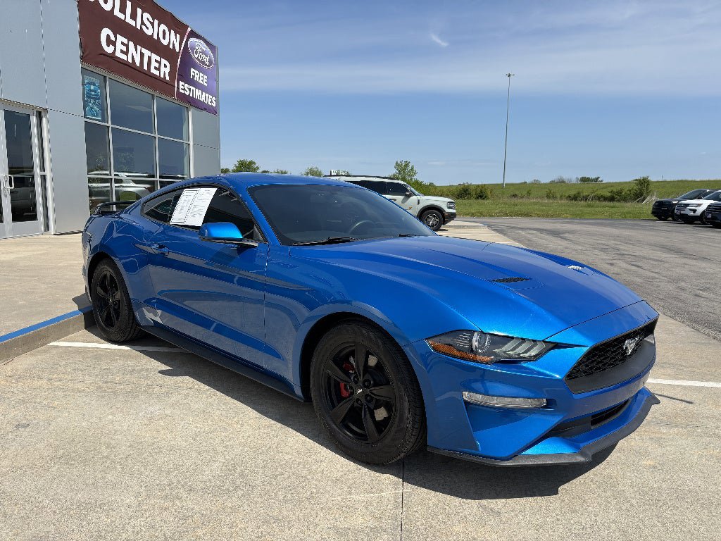 Used 2020 Ford Mustang Coupe RWD image 7