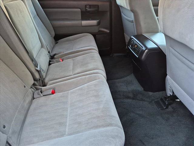 Used 2017 Toyota Sequoia SR5 AWD/4WD image 18