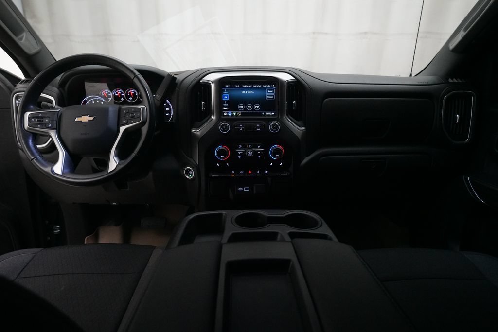 Used 2022 Chevrolet Silverado 1500 LT AWD/4WD image 5