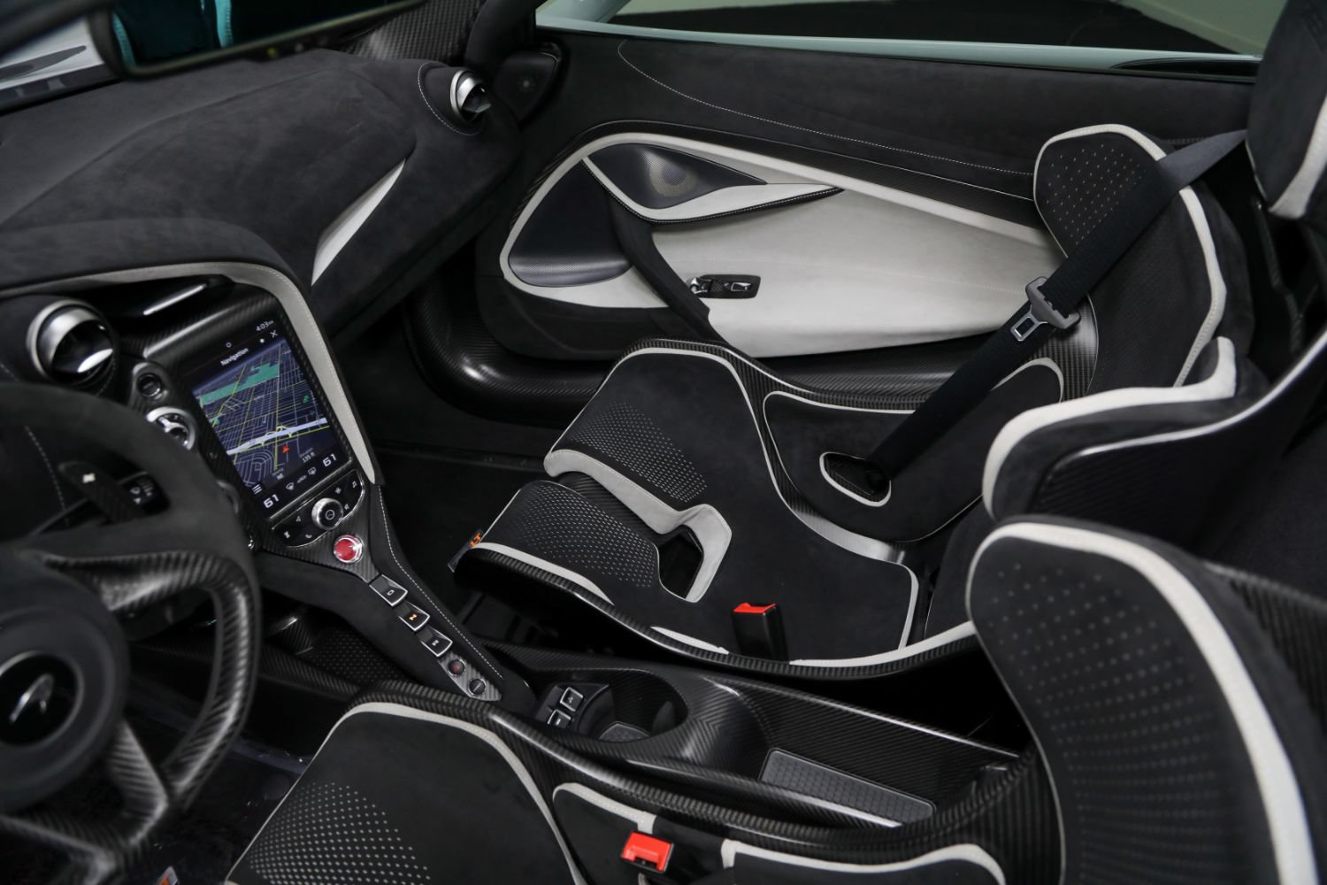 Used 2022 McLaren 765LT RWD image 47