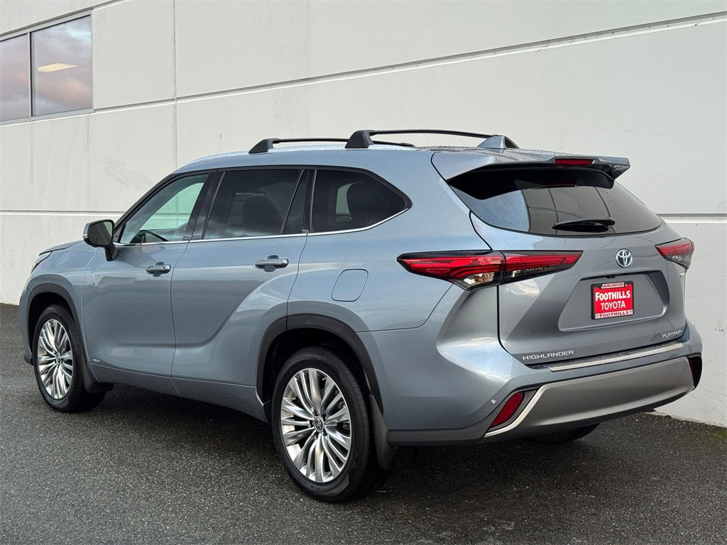 Used 2023 Toyota Highlander Platinum image 5