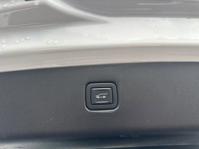 Used 2022 Chevrolet Blazer LT image 16