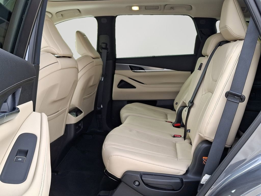 Used 2024 INFINITI QX60 Luxe w/ Cargo Package image 8