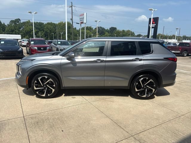 Used 2024 Mitsubishi Outlander SE FWD image 4