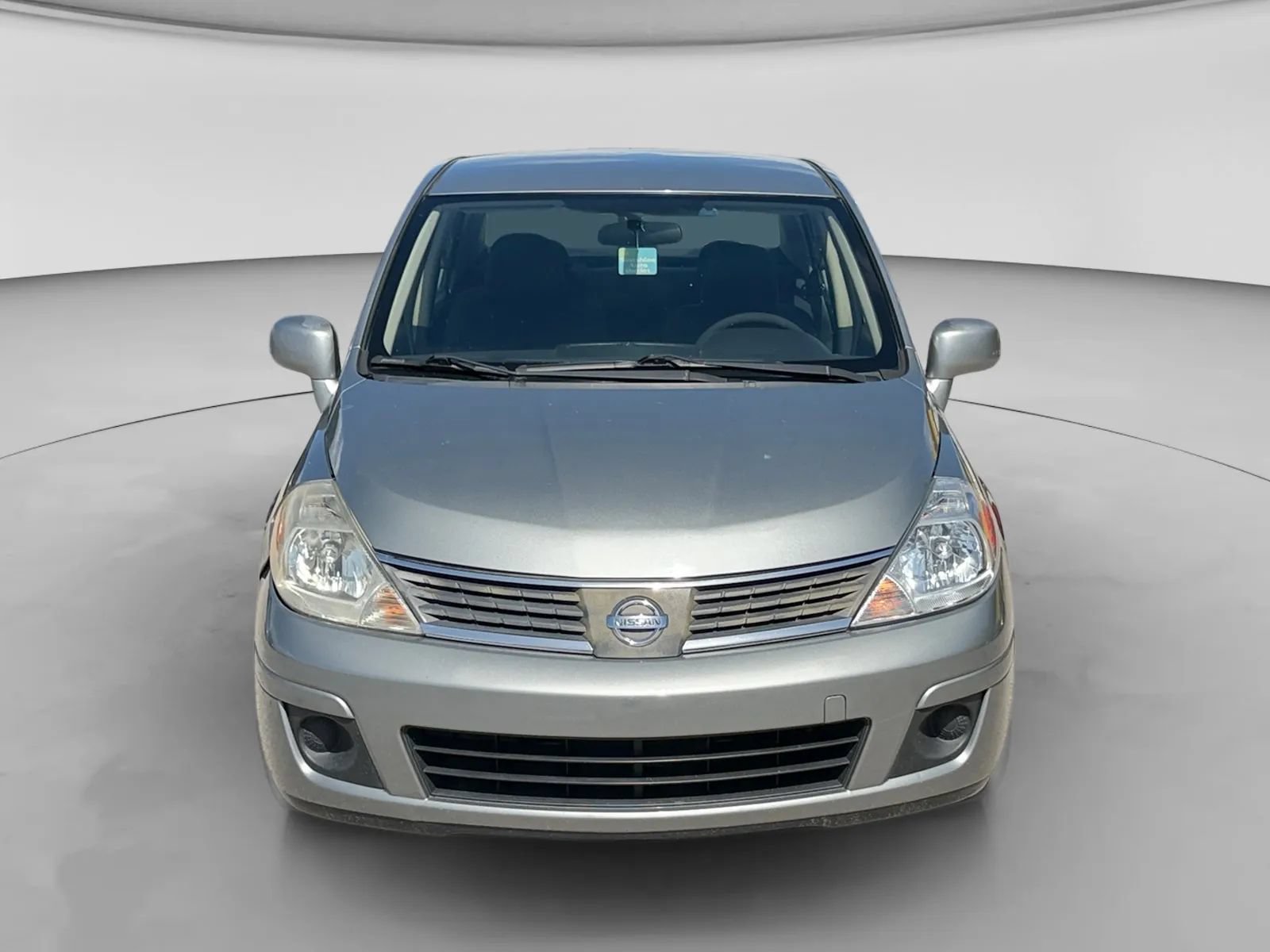 Used 2009 Nissan Versa 1.8 S FWD image 8