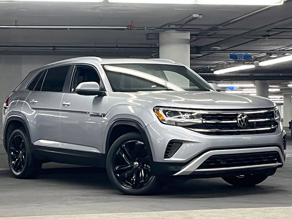 Used 2023 Volkswagen Atlas Cross Sport SE w/ Panoramic Sunroof Package AWD/4WD image 2