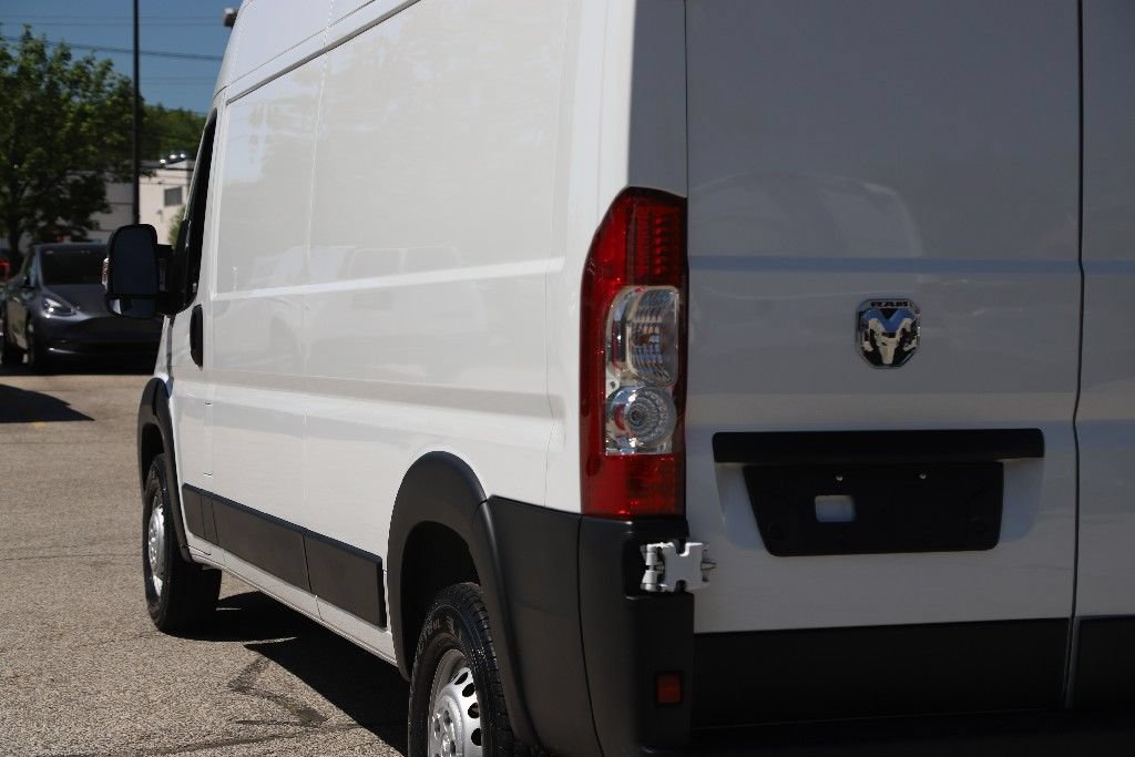 Used 2026 RAM ProMaster 2500 w/ Convenience Group FWD image 8